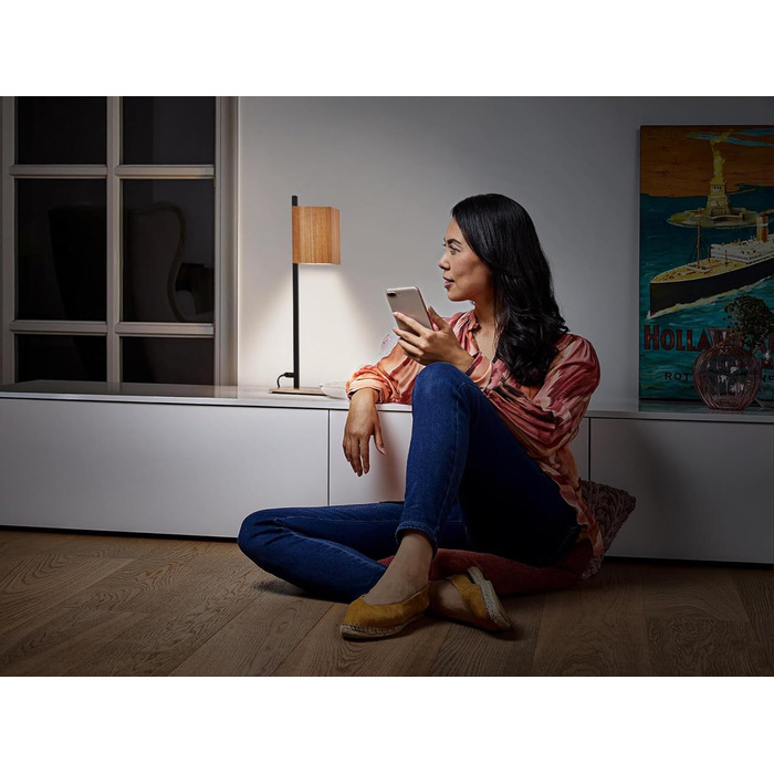 Настільна лампа LEDVANCE SMART WiFi DECOR Wood, 8 Вт, 650 лм, регульоване біле світло (від 3000K до 6500K), з можливістю регулювання яскравості, сертифікована FSC деревина, керування через додаток, сумісна з Domopolis, Google і Co, чорна настільна лампа