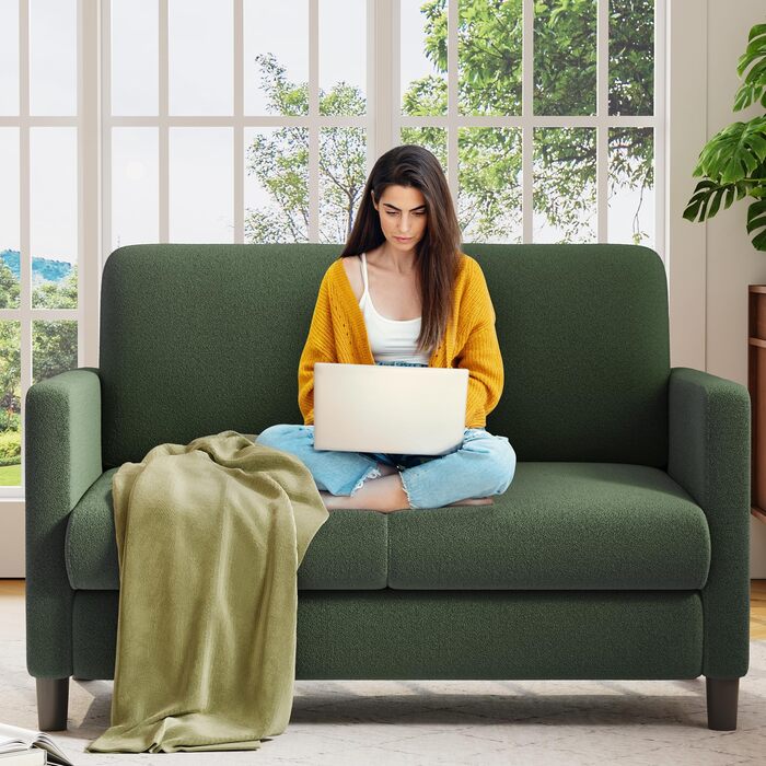 Диван 2-місний, компактний, 130 см, зелений. Зручний диван для підліткової кімнати, легко збирається без інструментів. Дивани з масиву дерева, компактні дивани для вітальні.