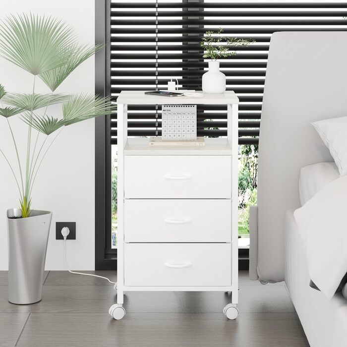 Нічний столик з 3 шухлядами, зарядний станція, 2 розетки AC та 2 USB, з роликами, білий