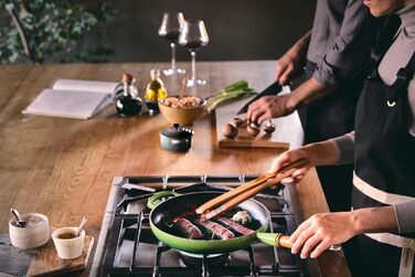 Сковорода LE CREUSET Signature з чавуну з дерев'яною ручкою, 28 см (Bamboo)