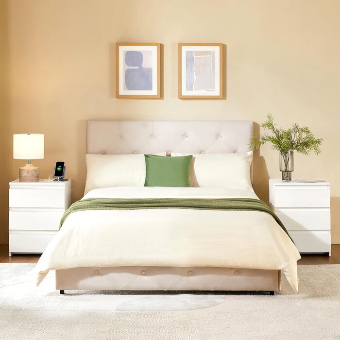 Нічний столик Yaheetech з 3 висувними ящиками, 2 розетками AC та 2 USB-портами, для спальні/вітальні