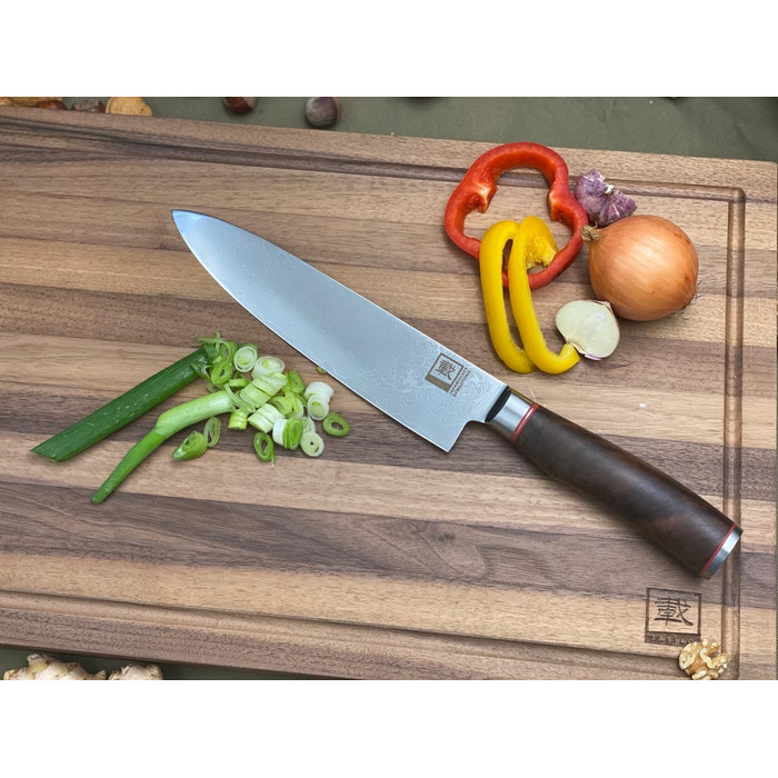 Кухонний ніж шеф-кухаря Zayiko Kurumi Damast з лезом з 67 шарів дамаску, ручка з горіха, дерев'яна коробка