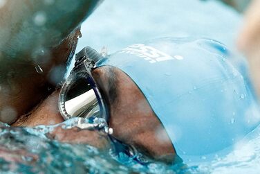 Окуляри для плавання Cressi Flash преміум-класу для дорослих із захистом від запотівання і 100 захистом від ультрафіолету (один розмір підходить всім, синьо-білі прозорі лінзи)