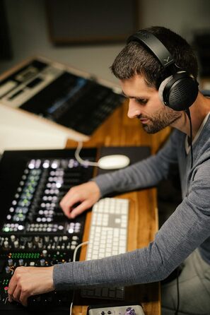 Навушники beyerdynamic DT 900 PRO X Open Studio з драйвером STELLAR.45 для мікшування та мастерингу