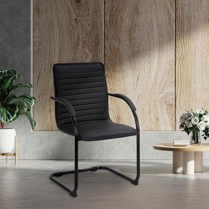 Набір з 2-х відкидних крісел Tira з штучної шкіри, чорного кольору, з м'яким сидінням