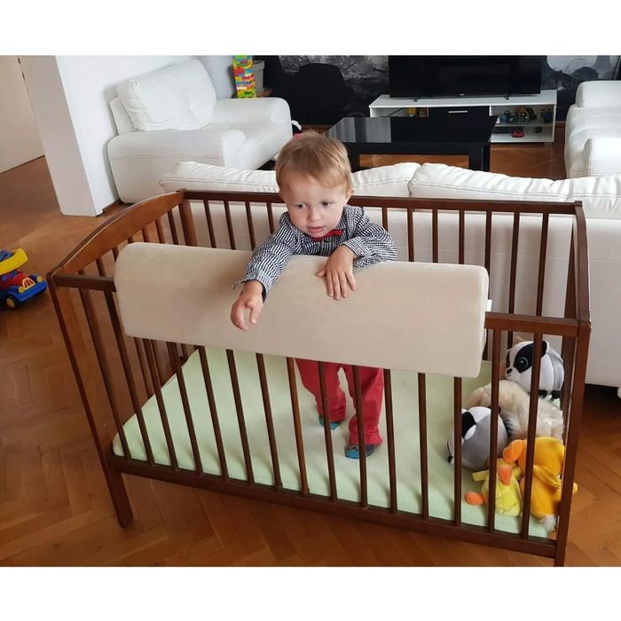 Захист для ліжечка дитячого бортик-подушка від випадання (120 см, Бежевий)