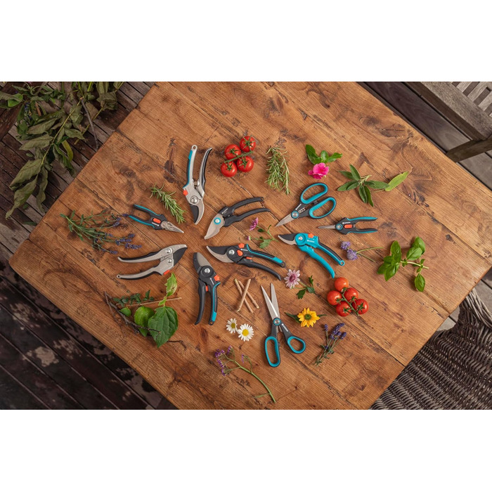 Набір для поливу Gardena City Gardening: шланг 10м, касета для зберігання, компактна ручка, для тераси та саду (18400-20)