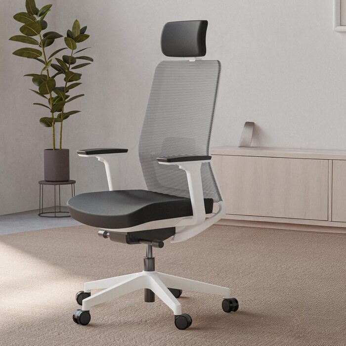 Yaasa Chair Plus: Ергономічне офісне крісло з підголівником, 2D-підтримкою спини та 4D-підлокітниками - Біле, Pro. Переможець тесту! До 150 кг.