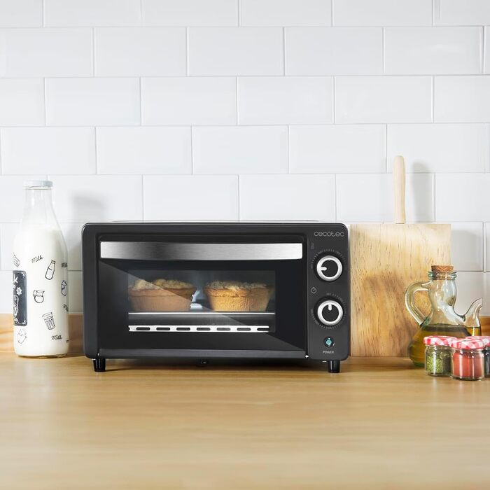 Електрична піч Cecotec Bake&Toast 1090 Black, 10 л, 1000 Вт, таймер 60 хв, регулювання температури до 230ºC, дека, решітка-гриль та щипці з ручкою
