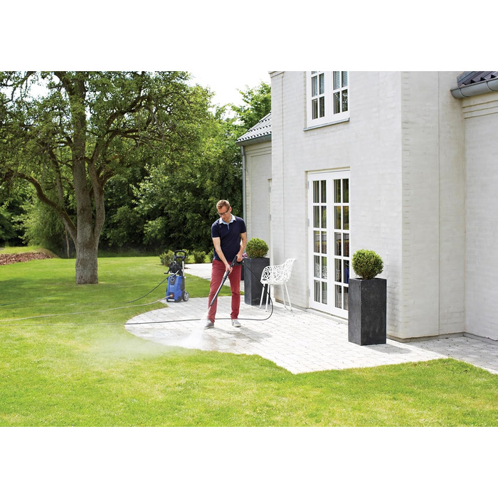 Мийка високого тиску Nilfisk E 145 Bar з пінотворечем, насадкою для миття поверхонь, щіткою та набором для чищення труб (2100 Вт)