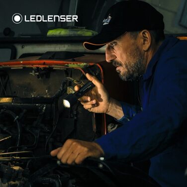 Ліхтарик Ledlenser P7R Work, LED, акумуляторний, 900 люмен, IP68, 21700 Li-ion, фокусування, висока CRI, USB-магнітна зарядка, дальність 240 м, станція зарядки