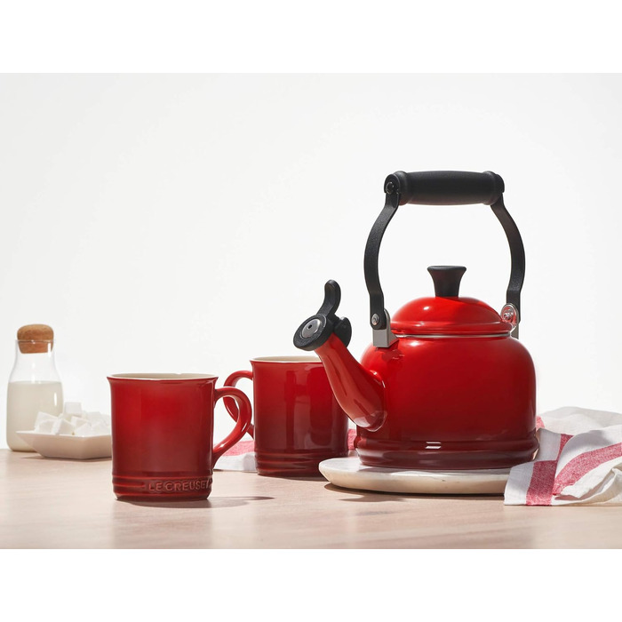 Емальований чайник Le Creuset Demi з карбонової сталі, 1.1 л, колір Вишневий червоний