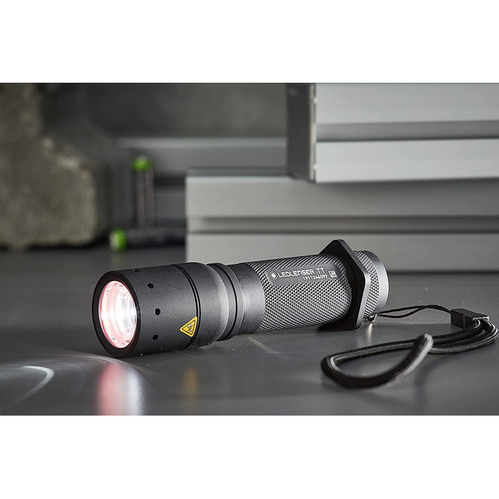 Ліхтарик Ledlenser TT тактичний LED, 280 люмен, 220 м, металевий корпус, фокусування, 3xAAA, для полювання, риболовлі, туризму
