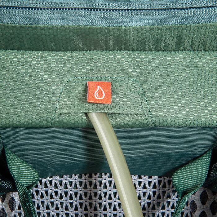 Рюкзак для туризму Tatonka Hike Pack 22, 22 л, з вентиляцією спини та дощовиком, салатовий