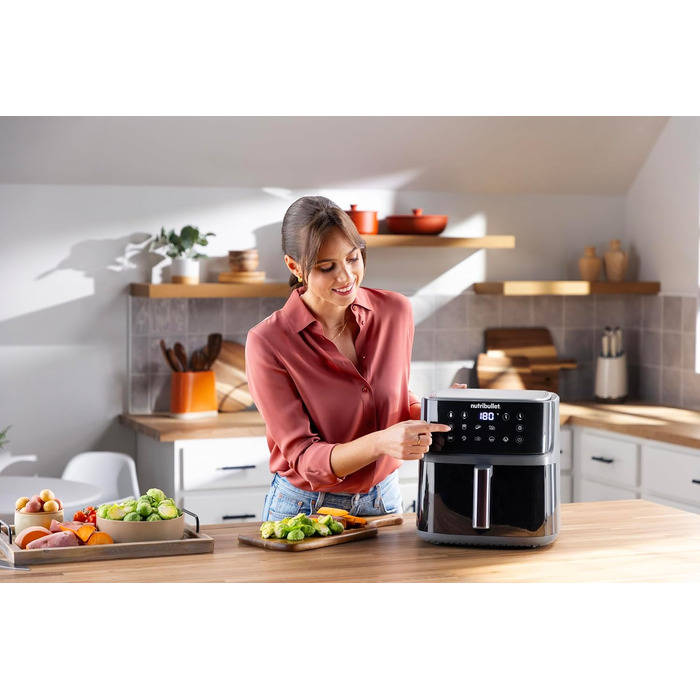 Аерофритюрниця nutribullet Crisplite NBA0611DG, 6л, 1700Вт, сенсорне керування, 6 програм, без PFAS, чорна матова