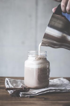 Індукційний електричний спінювач молока GASTROBACK Design Milk and Chocolate Advanced 650 Вт, 1 л, для гарячого шоколаду, чорний/сріблястий