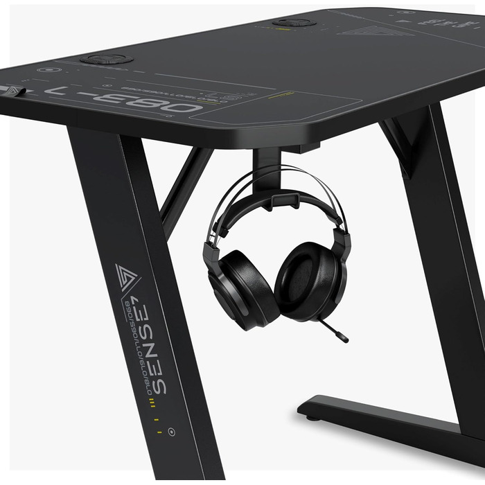 Ігровий стіл SENSE7 Nomad Cybernetic 120x60 см, комп'ютерний стіл з вуглецевим покриттям, ергономічний, з гачком для навушників, підсклянником та тримачем для контролера