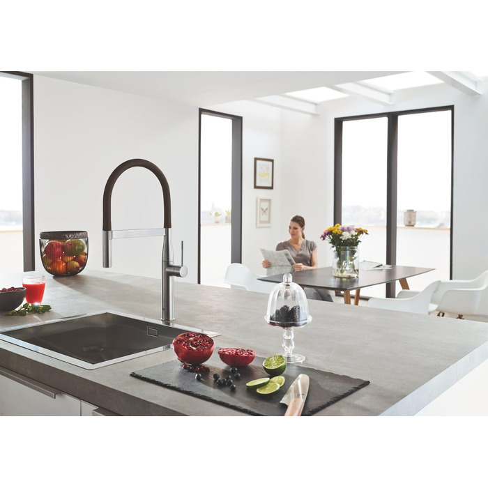 Змішувач кухонний GROHE Essence з висувним душем, темно-коричневий (30294000)