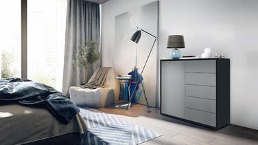Комод Vladon Ben V2, 1 дверцята, 5 шухляд, чорний матовий/авола-антрацит, 79x74x36 см, корпус матовий, фасад авола-антрацит, вироблено в Німеччині