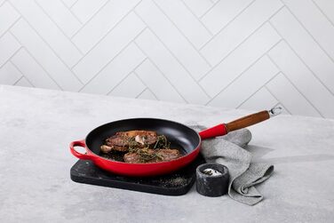Сковорода Le Creuset Signature з чавуну з дерев'яною ручкою, 24 см, Kirschrot (Вишневий)