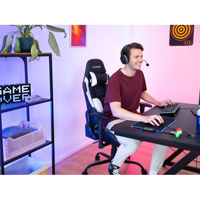 Ігрове крісло Trust Gaming GXT 708W Resto, біле, 360° обертання, знімні подушки, регульована висота, офісне крісло для комп'ютера