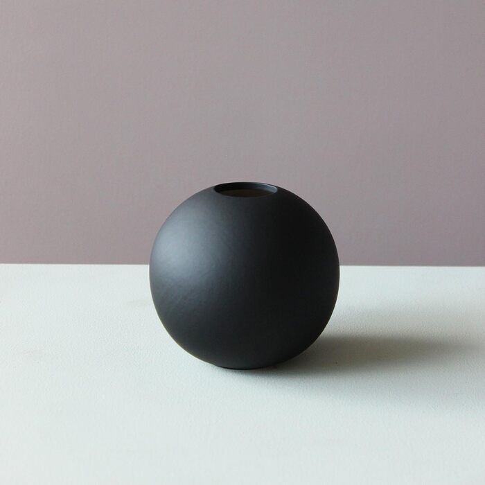 Ваза Cooee Design Ball чорна з порцеляни, ручної роботи, 10x10x9 см (HI-028-02-BK)