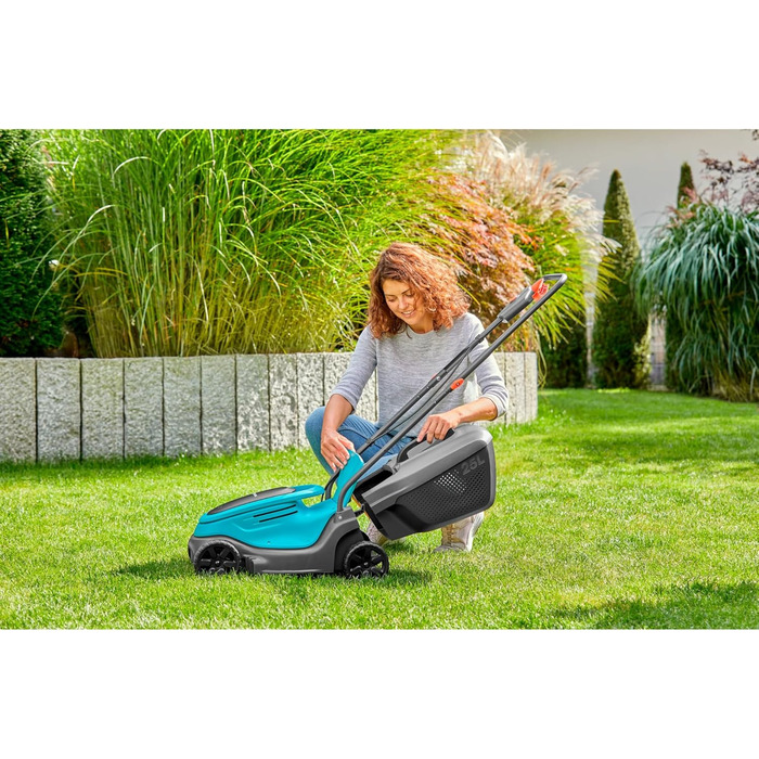 Акумуляторний газонокосарка Gardena PowerMax 37/36V P4A: комплект для використання, ширина зрізу 37 см, об'єм травоспіральника 45 л, центральне регулювання висоти зрізу, двигун PowerPlus з Eco-режимом