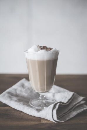 Електричний спінювач молока Gastroback 42325 Latte Magic, 350 мл, для гарячої та холодної піни, 500 Вт, білий пластик
