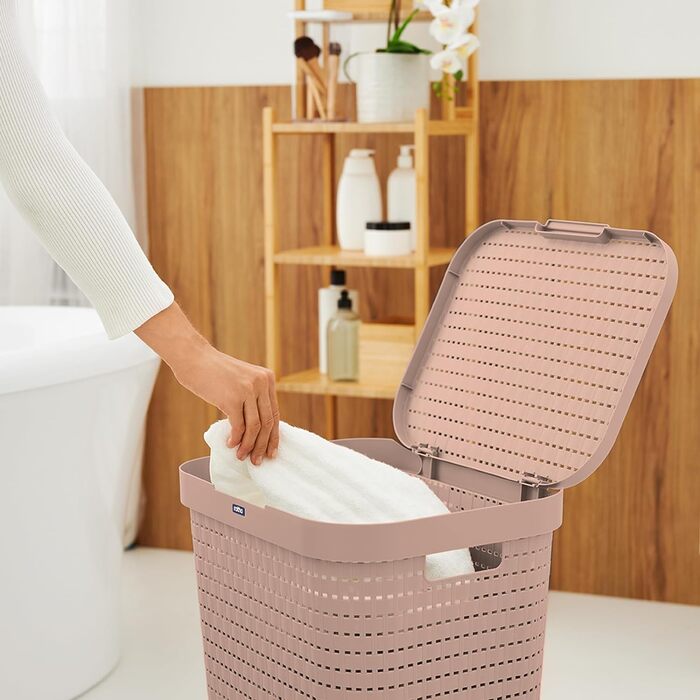 Кошик для білизни Rotho COUNTRY з кришкою, рожевий, 55 л, у стилі ротанг, BPA Free