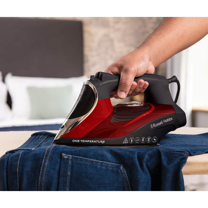 Праска парова Russell Hobbs 25090-56 з кераміко-турмаліновою підошвою, 2600 Вт, функція самоочищення, антикальк, регульована температура для всіх тканин