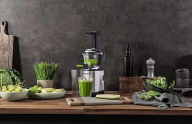 Соковижималка GASTROBACK Slow Juicer Advanced Vital, чорна, срібляста, повільного віджиму, для овочів і фруктів