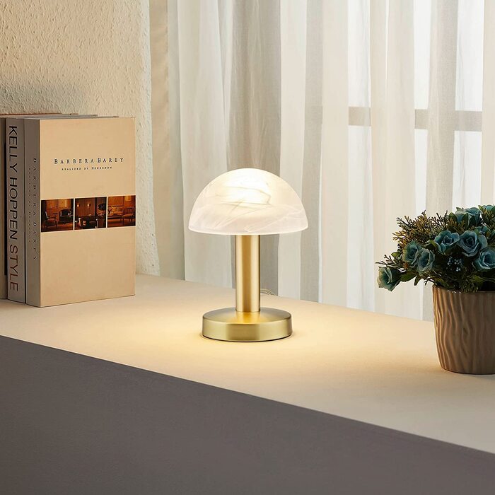 Настільна лампа Trio Leuchten Fynn II LED, латунь матова, скло біле, 4.9 Вт E14, сенсорне керування, 3 режими яскравості, висота 21 см