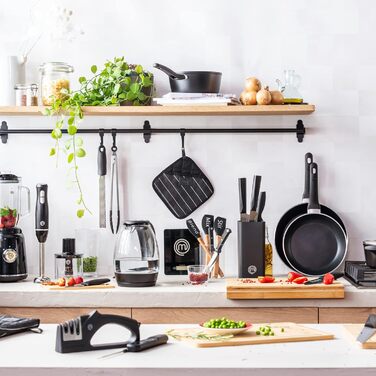 Дошка для нарізання MasterChef з бамбука, кухонна дерев'яна дошка з сокозбірником і бортиком, для м'яса, хліба, сиру, натуральна, екологічна, 38.5x26.5x2 см