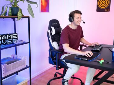 Ігрове крісло Trust Gaming GXT 708W Resto, біле, 360° обертання, знімні подушки, регульована висота, офісне крісло для комп'ютера