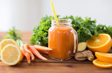 Соковижималка GASTROBACK Vital Juicer Pro, срібляста, електрична, для овочів і фруктів