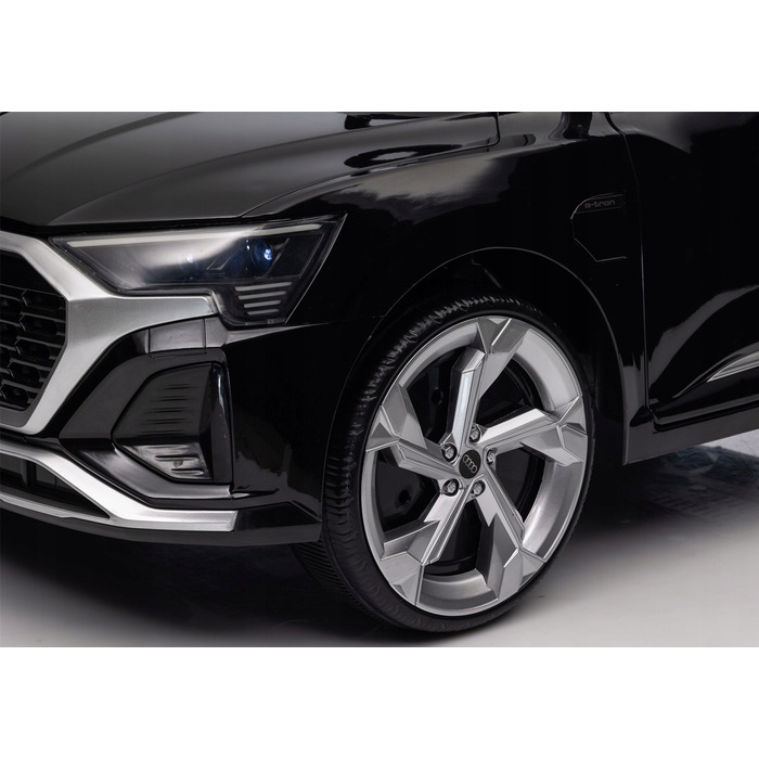 Дитячий електромобіль Audi SQ8 4x4: EVA-гума, шкіряне сидіння, акумулятор 12V 7Ah, пульт 2.4G та LED-освітлення