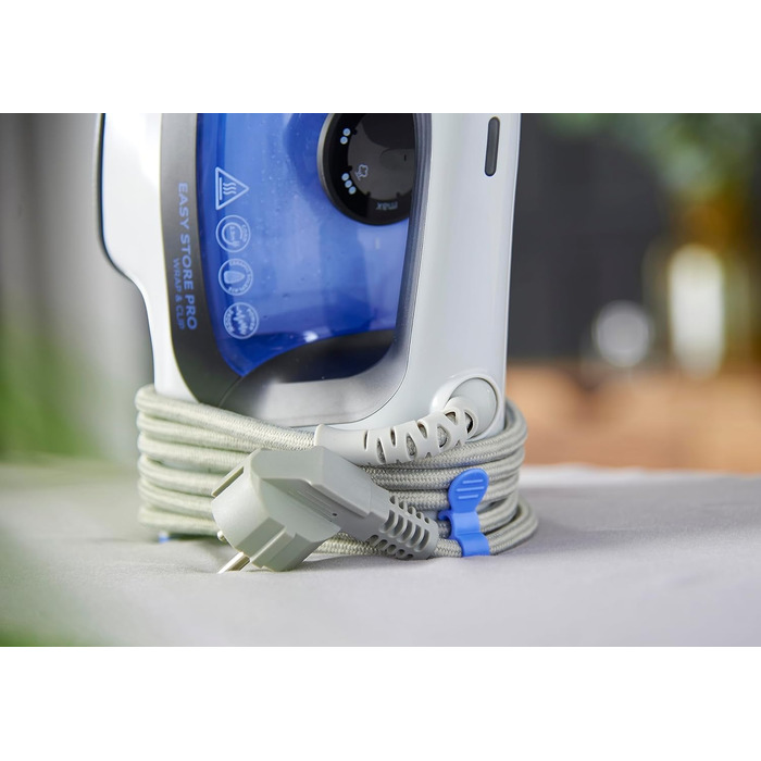 Праска Russell Hobbs 26730-56 з парою, 2400 Вт, 180 г, керамічна підошва, резервуар 320 мл, самочистка, компактне зберігання кабелю