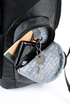 Рюкзак Nitro Daypacker 32 л чорний, ретро, з м'яким відділенням для ноутбука, міський, для школи і туризму