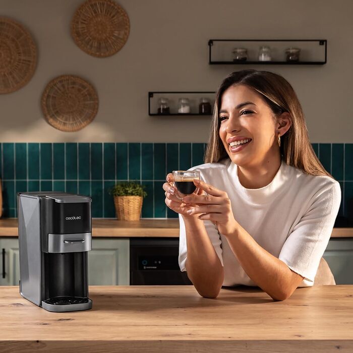 Еспресо-машина Cecotec Freestyle Compact Black: 1350W, Thermoblock, 20 Bar, 4-в-1, для кави, Dolce Gusto, Nespresso, K-Fee (700мл)
