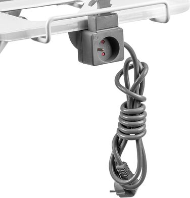 Складна прасувальна дошка KADAX 120x38 см з розеткою, регулюванням висоти, антиковзкими ніжками та підставкою для праски, у клітинку