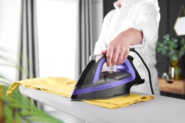 Парова праска Russell Hobbs One-Perfect-Temp 2400Вт з керамічною підошвою, антикальком, самочищенням, потужний паровий удар 200г, універсальна температура для всіх тканин, компактне зберігання кабелю