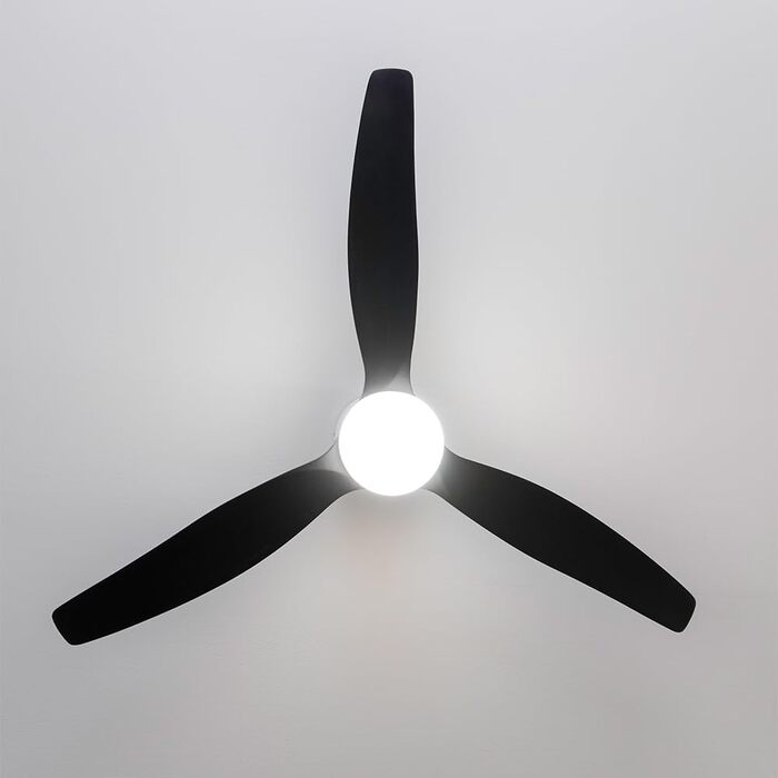 Стельовий вентилятор Cecotec Aero 5600 WiFi з підсвічуванням, 52 дюйми, 40 Вт, 3 лопаті, пульт ДУ, IP44, режим зима/літо, таймер (Білий/Чорний)