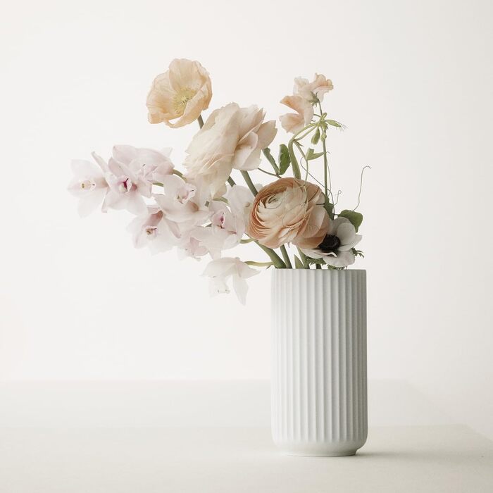 Ваза Lyngby Porcelæn H20.5 см, біла – класичний данський дизайн