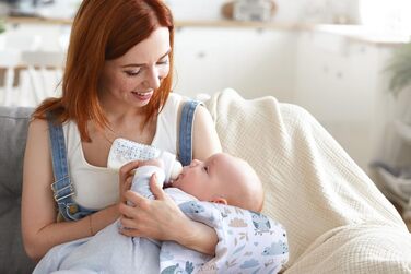 Подушка для годування Amilian Baby klein з наповнювачем, 22x20 см, для подорожей, з рукавом для рук