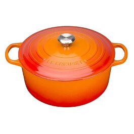Каструля/жаровня з кришкою 24 см, помаранчева Signature Le Creuset