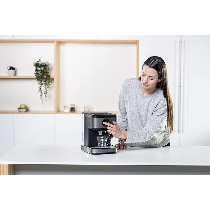 Еспресо-машина BLACK+DECKER BXCO850E, 20 бар, 1,5 л, автоматична, з паровою насадкою, антиплямова нержавіюча сталь, 850 Вт, Extra-Sahne, програмоване приготування