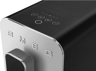 Еспресо-машина Smeg BCC11BLMEU з вбудованою кавомолкою, термоблоком, об'єм 1,4 л, чорна