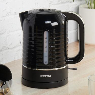 Електрочайник Petra PT5572BLKVDE 1,7 л, 3000 Вт, індикатор рівня води, антикальцієвий фільтр, 360° база, захист від перегріву, Strix-контролер, швидке кип'ятіння