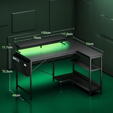 Ігровий стіл Coleshome L-подібний з полицею та LED-підсвіткою, 100×70 см, вугільне волокно, чорний | Комп'ютерний стіл з розеткою та органайзером для геймерів