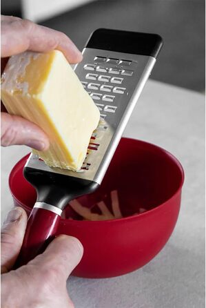 Терка KitchenAid двостороння з нержавіючої сталі Almond Creme (середня) – для сиру, овочів, шоколаду